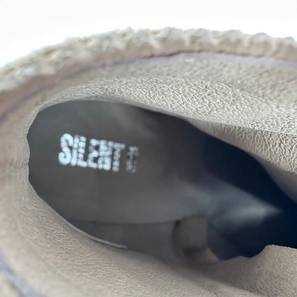 SALE!!! Silent D Metallic Toe Chantilly Heeled Boots Size 9.5 - Picture 6 of 9